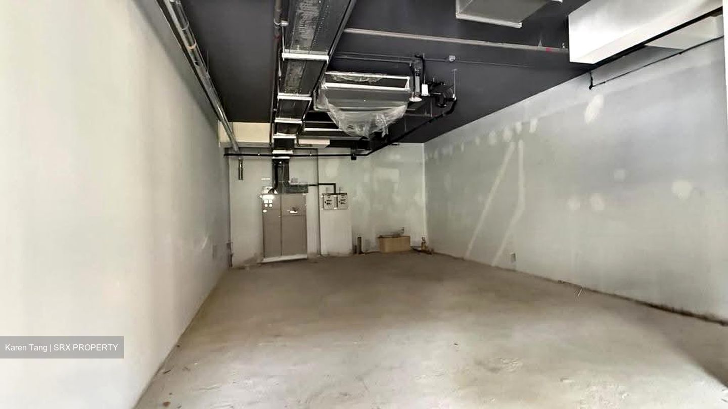 Sceneca Residence (D16), Retail #622193371